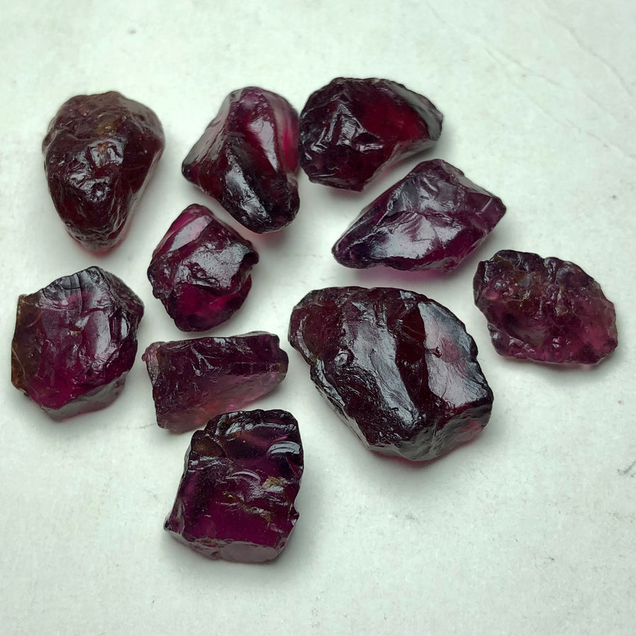 13.14 Grams Facet Rough Rhodolite Garnet - Noble Gemstones®