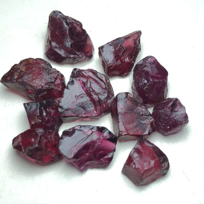 11.66 Grams Facet Rough Rhodolite Garnet - Noble Gemstones®