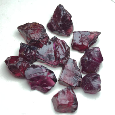 11.66 Grams Facet Rough Rhodolite Garnet - Noble Gemstones®