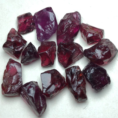 15.06 Grams Facet Rough Rhodolite Garnet - Noble Gemstones®