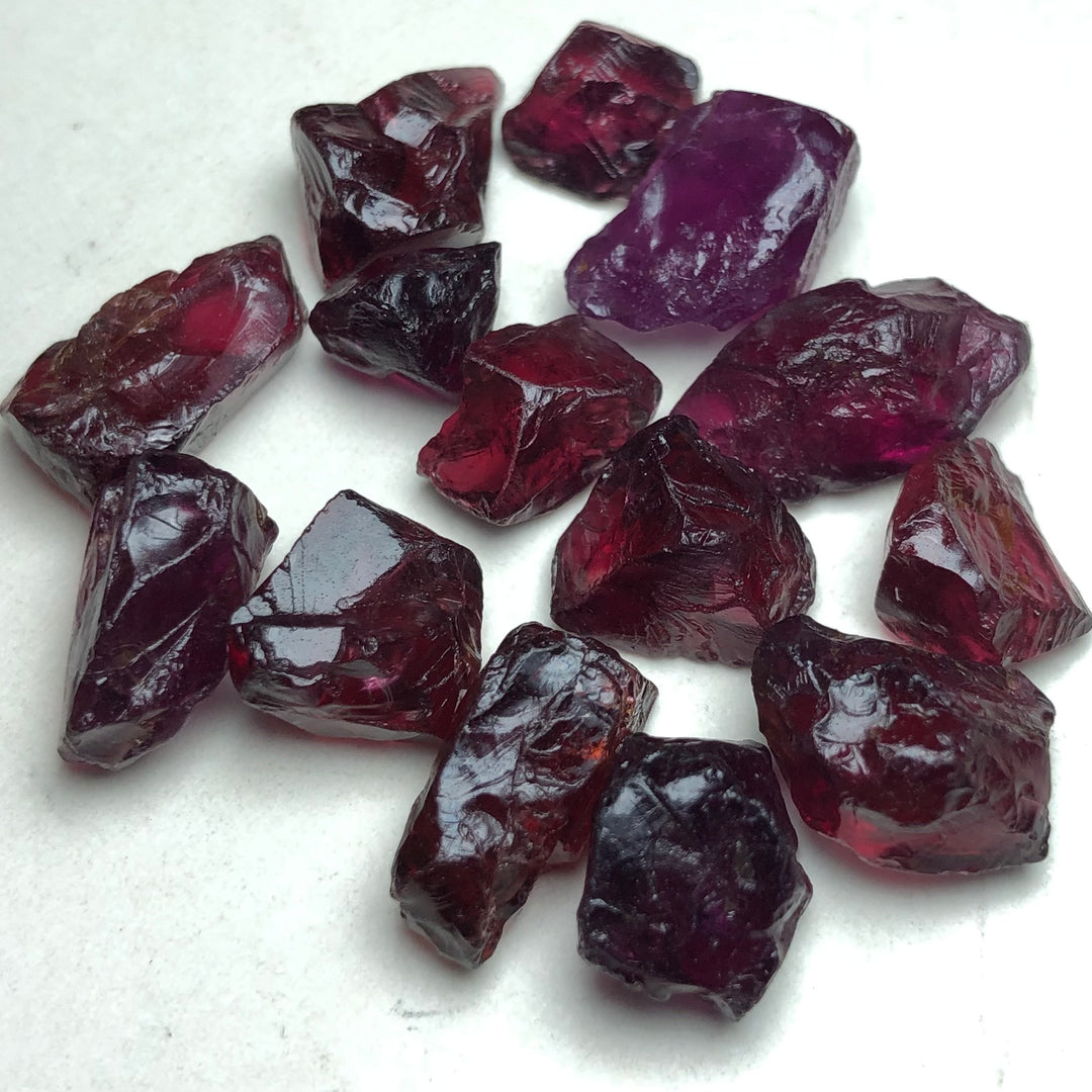 15.06 Grams Facet Rough Rhodolite Garnet - Noble Gemstones®