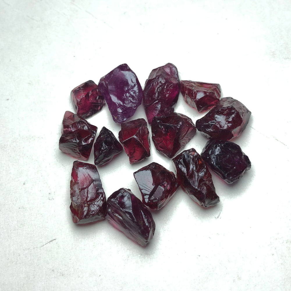 15.06 Grams Facet Rough Rhodolite Garnet - Noble Gemstones®