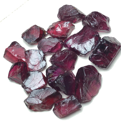 21.93 Grams Facet Rough Rhodolite Garnet - Noble Gemstones®