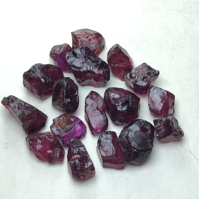 16.24 Grams Facet Rough Rhodolite Garnet - Noble Gemstones®
