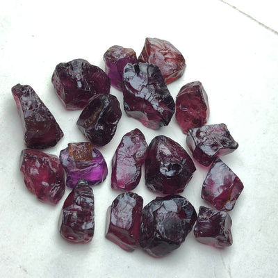 16.24 Grams Facet Rough Rhodolite Garnet - Noble Gemstones®