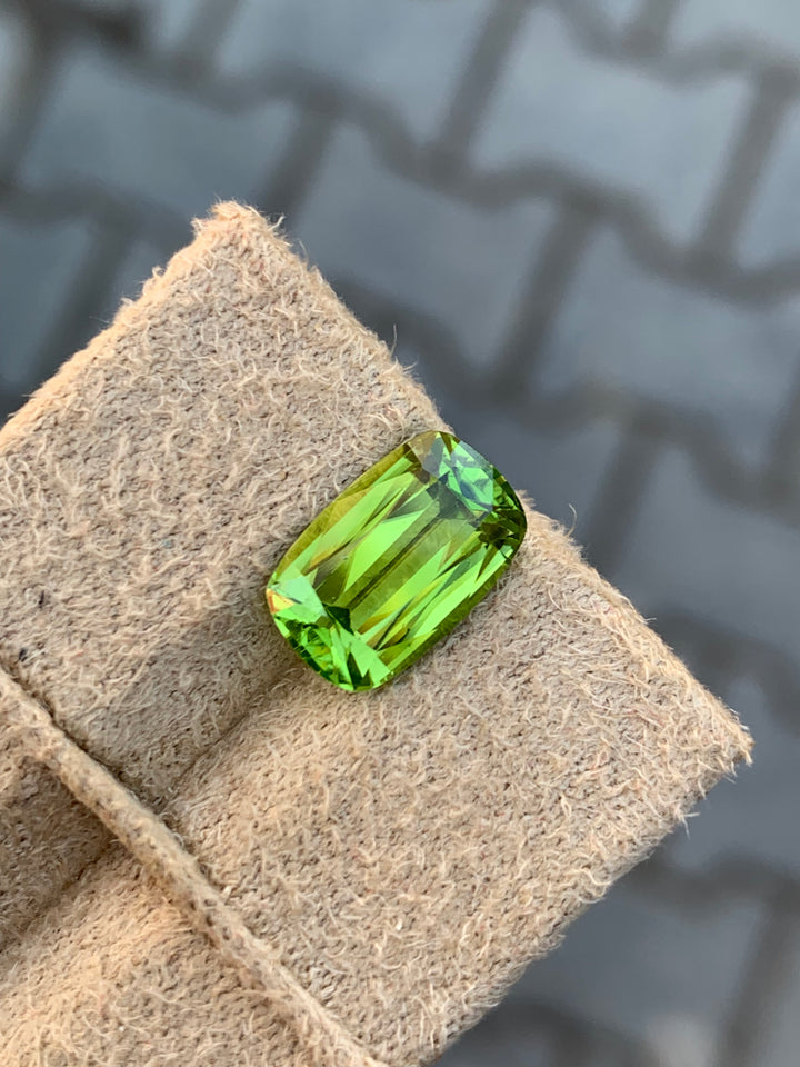 4 Carats Faceted Semi-Precious Peridot