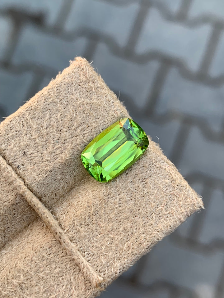 4 Carats Faceted Semi-Precious Peridot