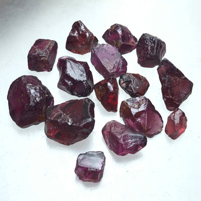 14.61 Grams Facet Rough Rhodolite Garnet - Noble Gemstones®
