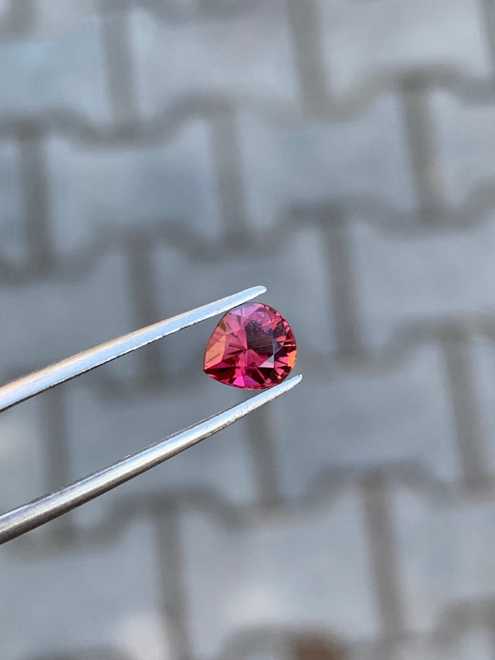 0.70 Carats Faceted Hot Pink Tourmaline