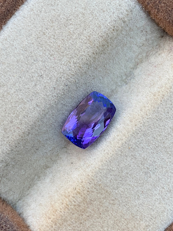 1.45 Carats Faceted Blue Tanzanite