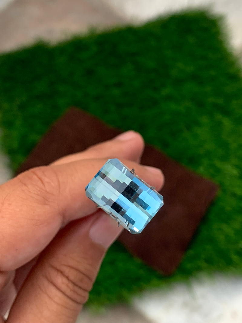 17 Carats Faceted Pixel Cut Topaz - Noble Gemstones®
