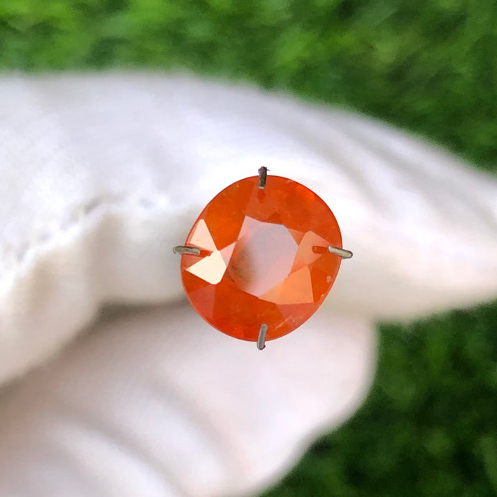 3.50 Carats Faceted Orange Spessartine Garnet