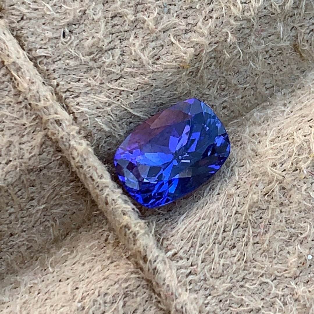 1.20 Carats Faceted Blue Tanzanite