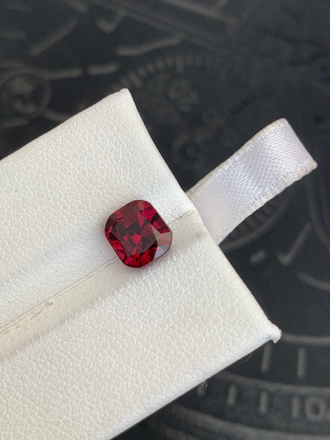 2.20 Carats Faceted Rhodolite Garnet - Noble Gemstones®