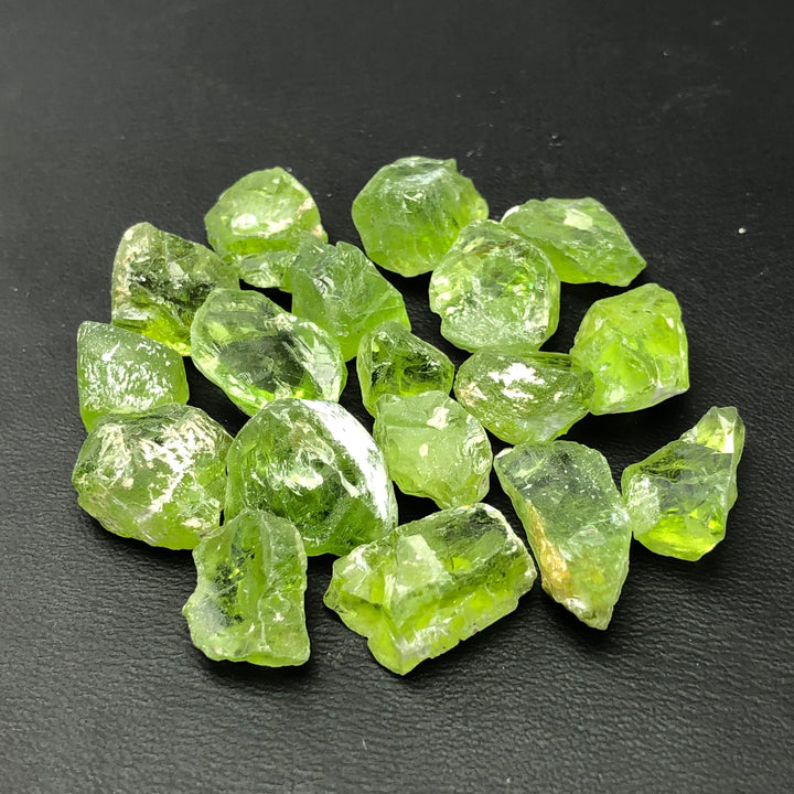 25.04 Grams Facet Rough Apple Greenish Peridots For Sale