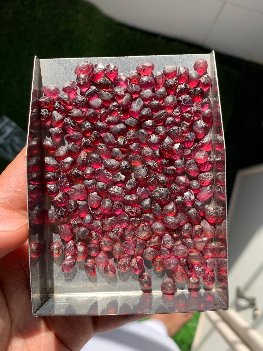 76 Grams Facet Rough Reddish Pink Rhodolite Garnet