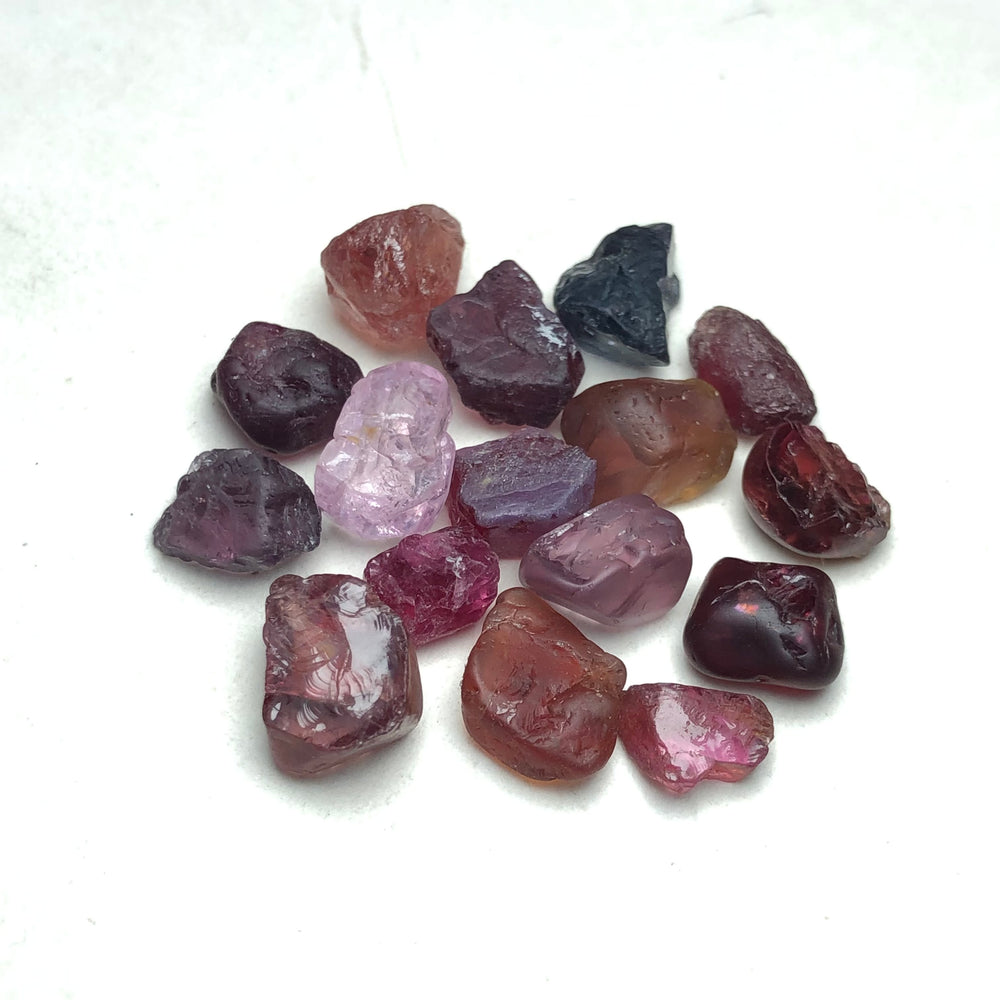 28.85 Carats Facet Rough Spinel - Noble Gemstones®