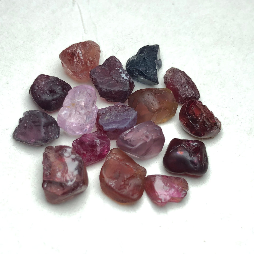 28.85 Carats Facet Rough Spinel - Noble Gemstones®