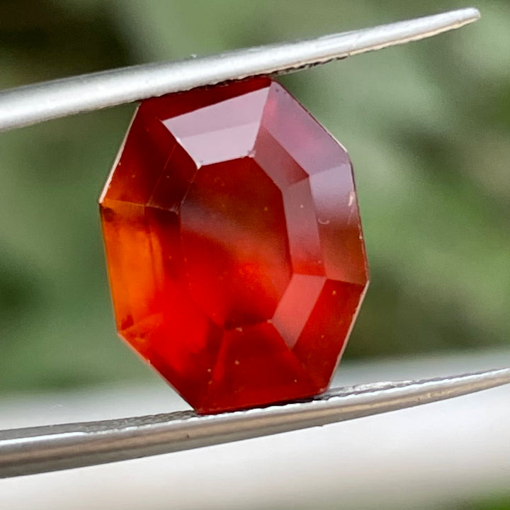 9.05 Carats Dark Orange Hessonite Garnet - Noble Gemstones®