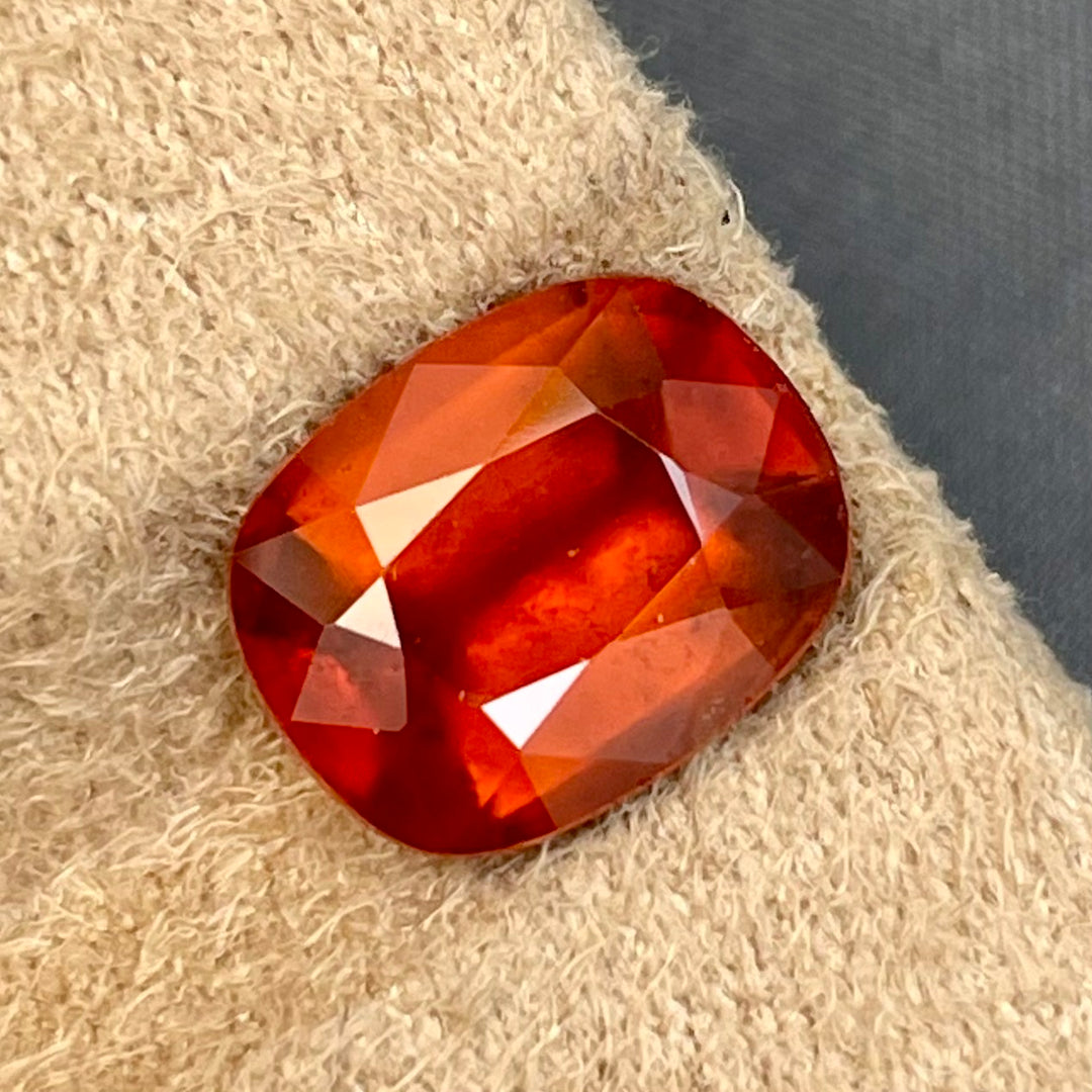 4.70 Carats Brownish Orange Hessonite Garnet - Noble Gemstones®