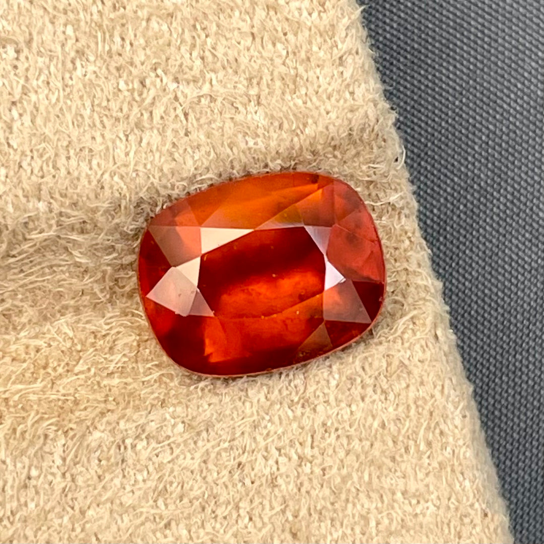 4.70 Carats Brownish Orange Hessonite Garnet - Noble Gemstones®