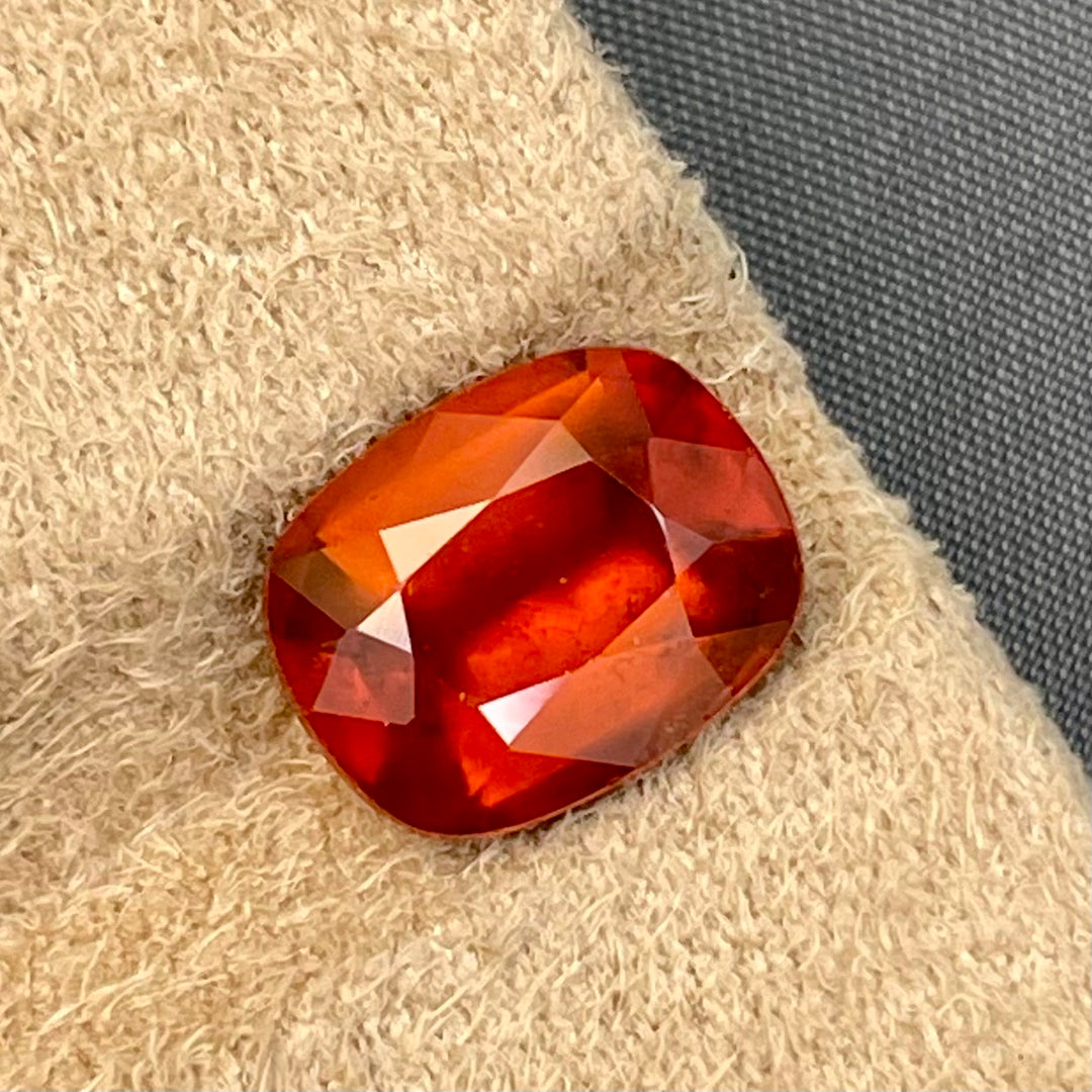 4.70 Carats Brownish Orange Hessonite Garnet - Noble Gemstones®