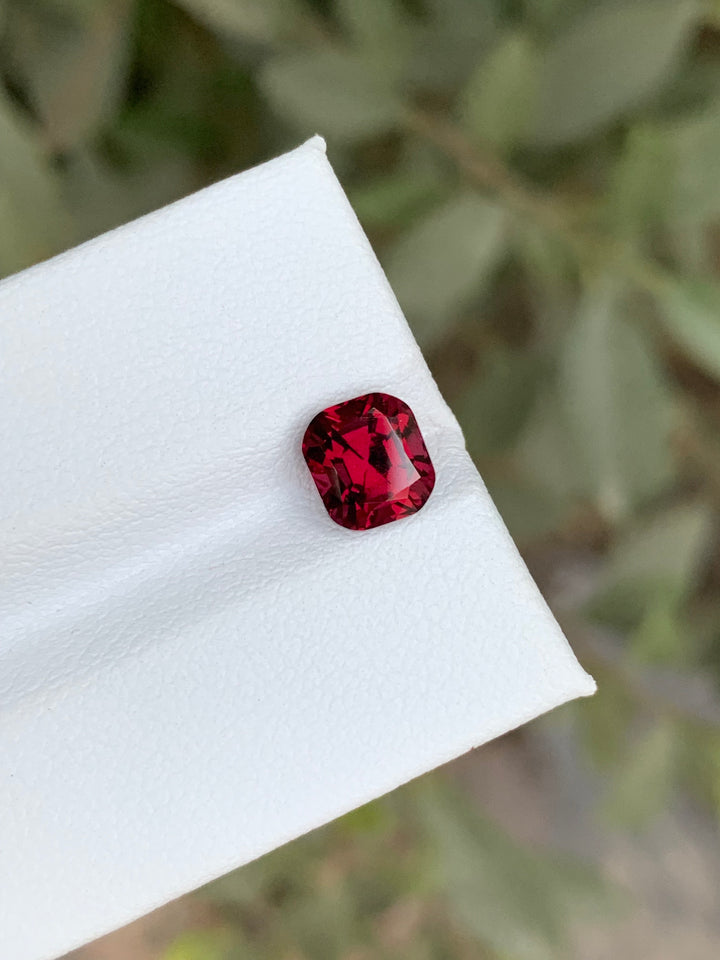 2.10 Carats Faceted Rhodolite Garnet - Noble Gemstones®