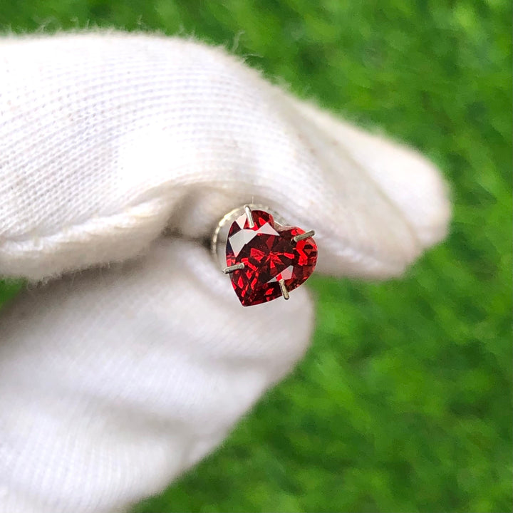 1.60 Carats Faceted Heart-Shaped Rhodolite Garnet