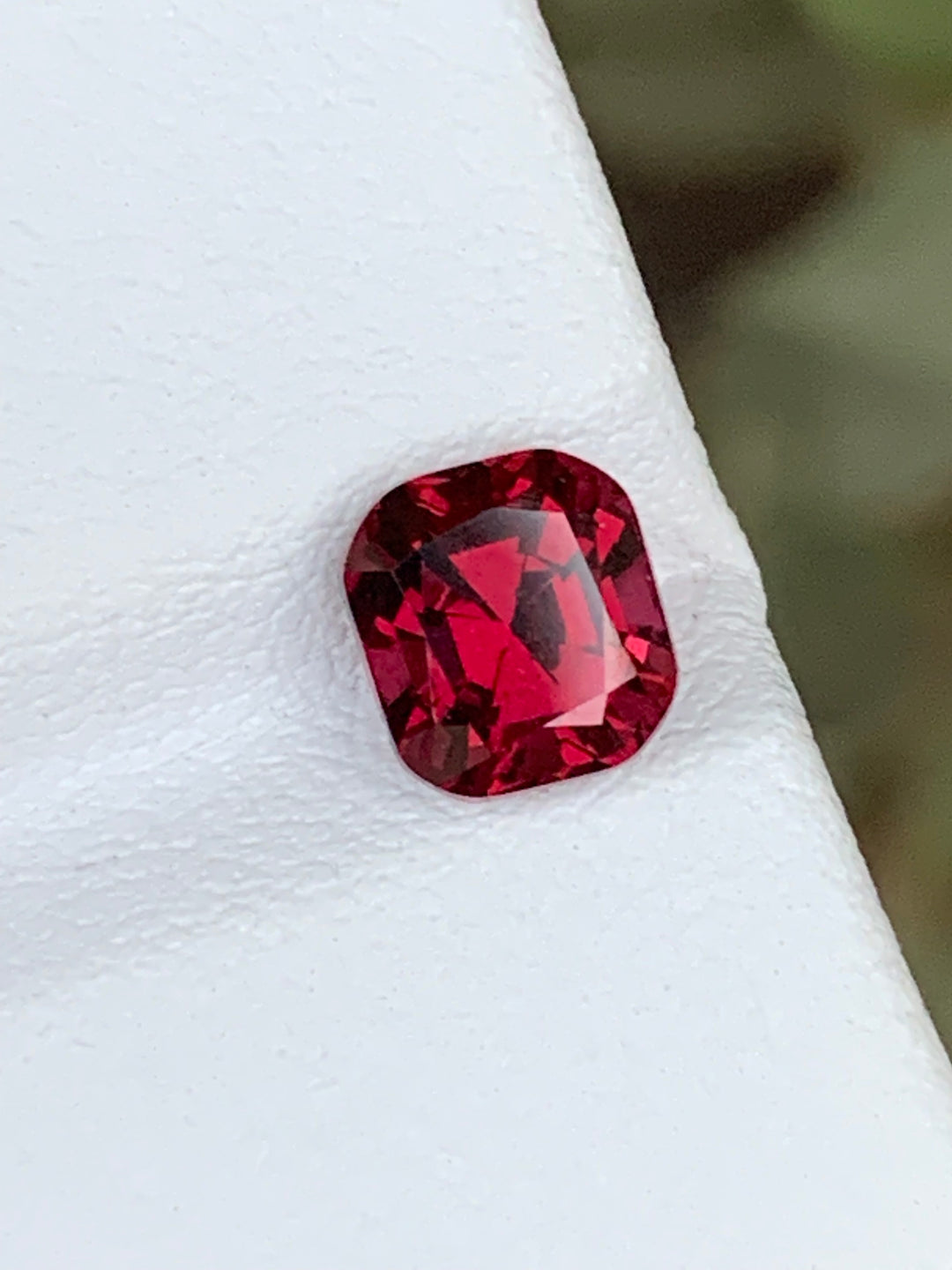 2.10 Carats Faceted Rhodolite Garnet - Noble Gemstones®