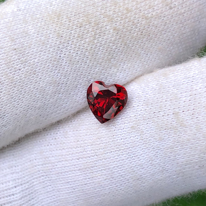 1.60 Carats Faceted Heart-Shaped Rhodolite Garnet