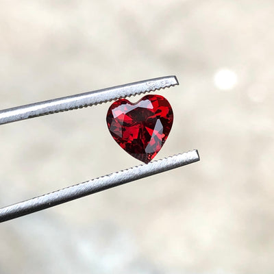 1.60 Carats Faceted Heart-Shaped Rhodolite Garnet