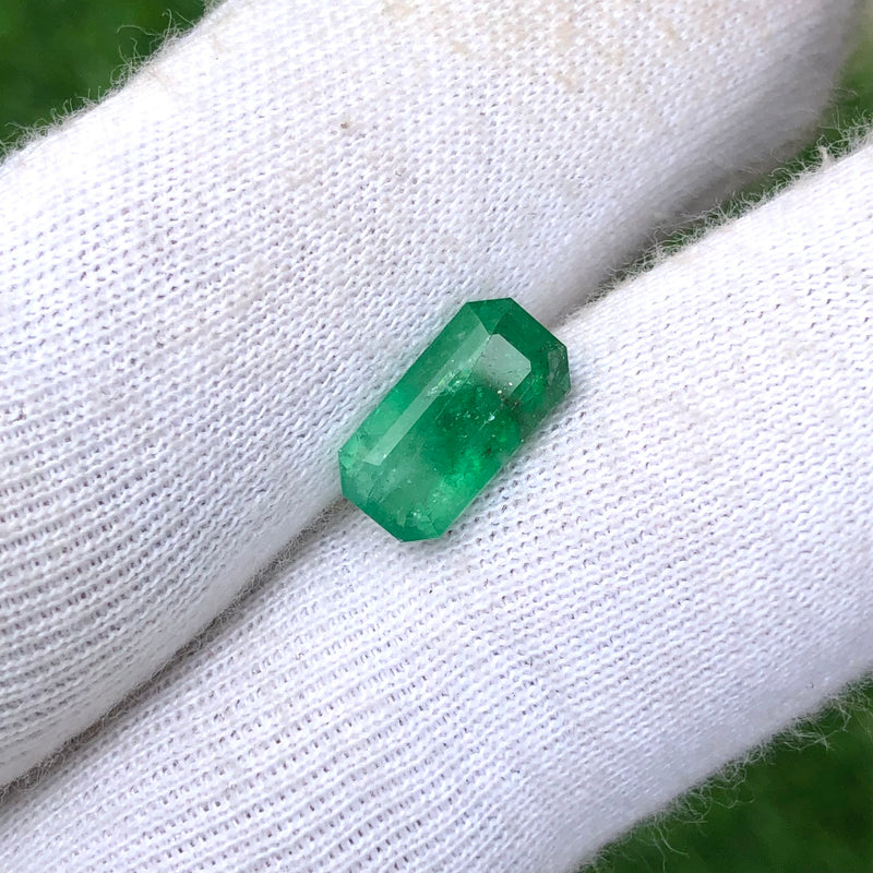 3.60 Carats Faceted Semi-Precious Swat Emerald