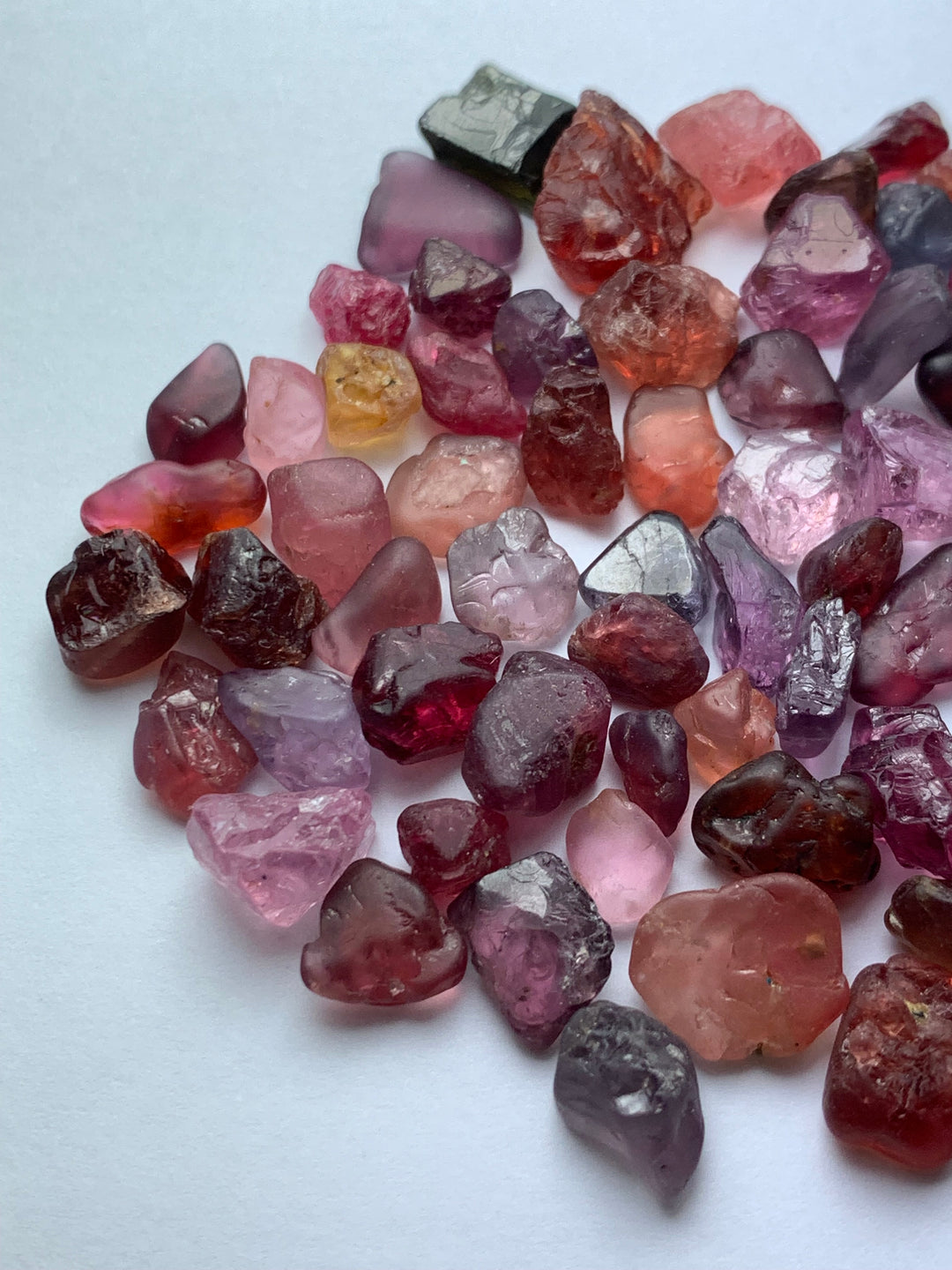 128 Carats Facet Rough Mix Colors Spinel