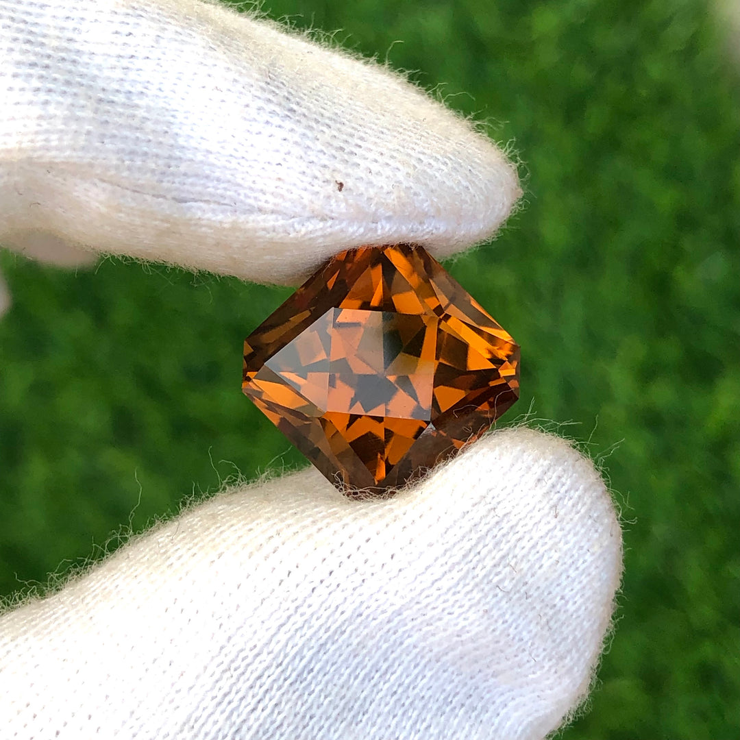 15.35 Carats Faceted Golden Brown Citrine