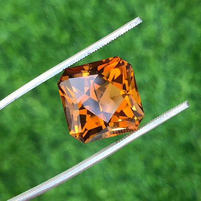 15.35 Carats Faceted Golden Brown Citrine