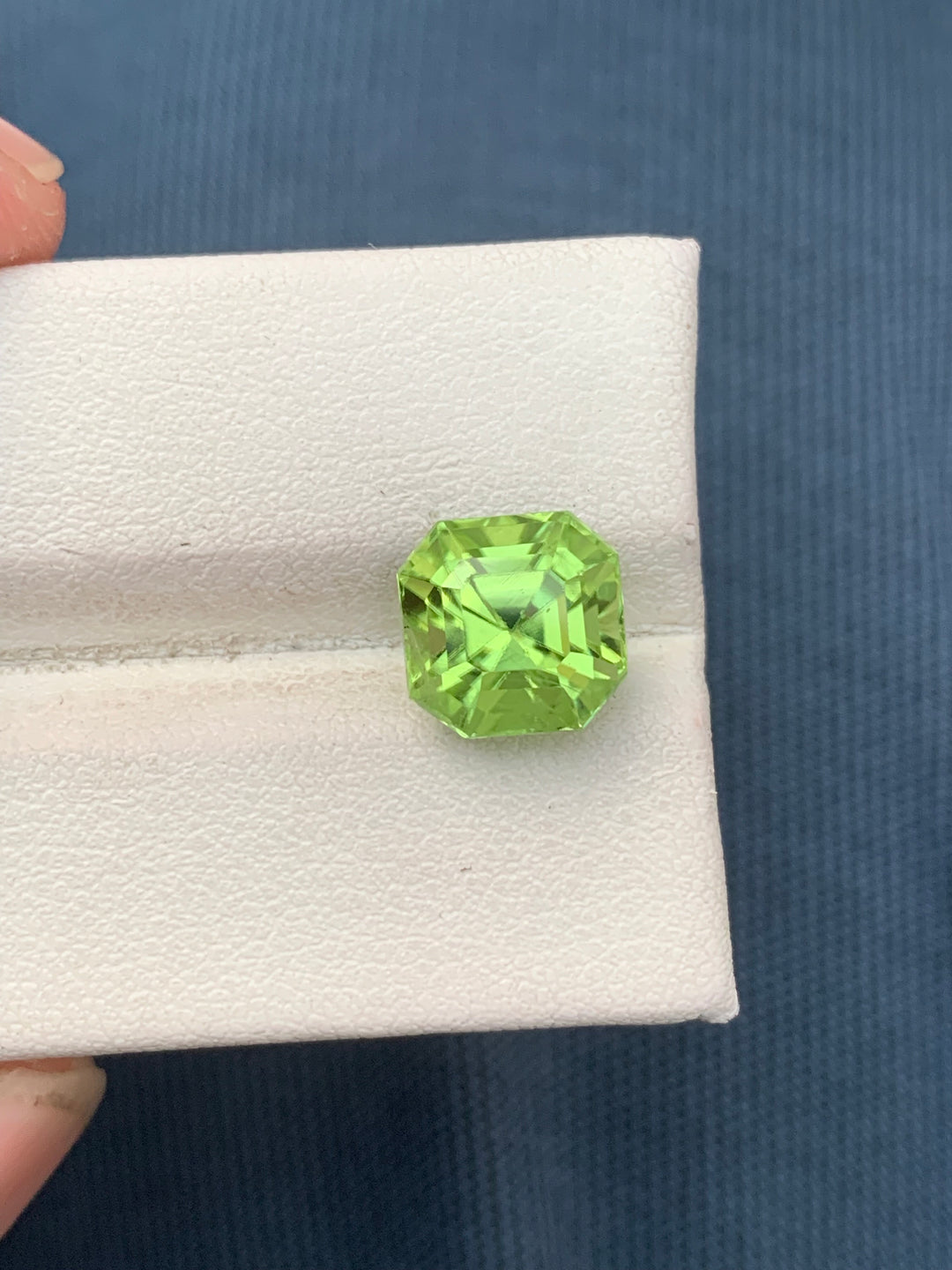 4.90 Carats Faceted Peridot - Noble Gemstones®