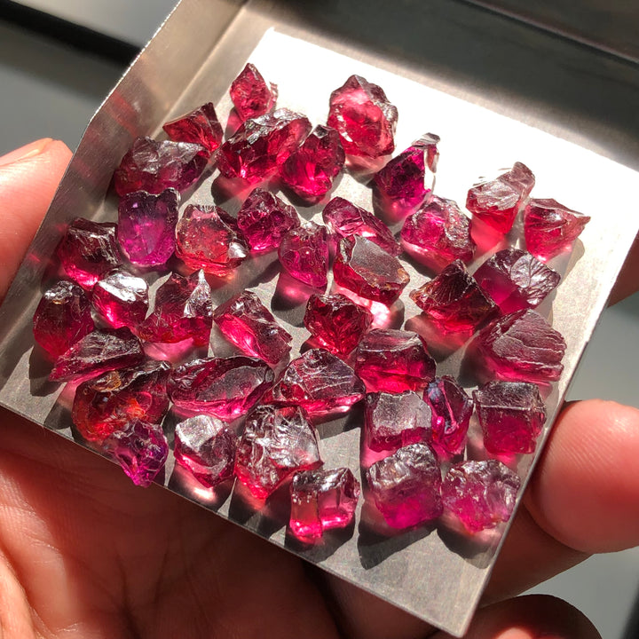 24 Grams Facet Rough Reddish Pink Rhodolite Garnets