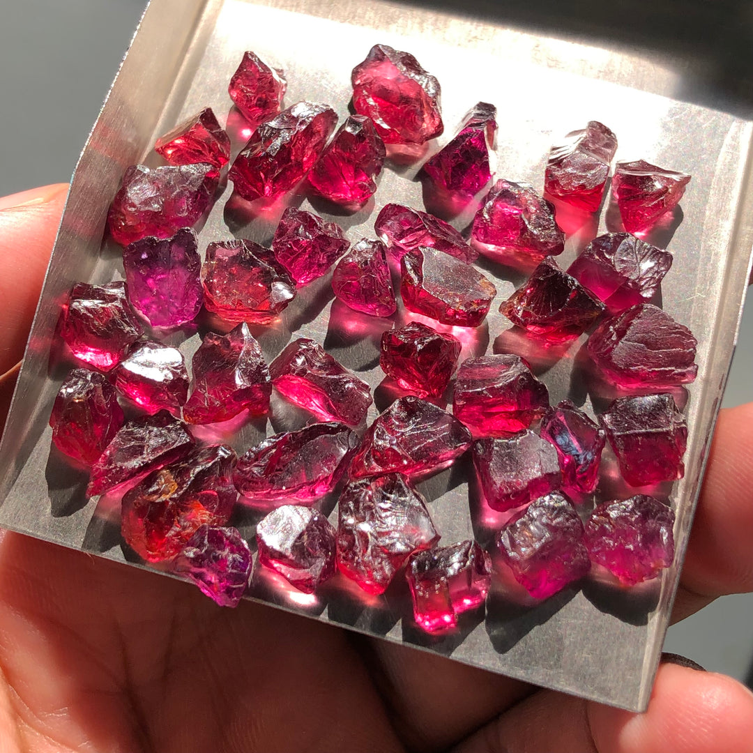 24 Grams Facet Rough Reddish Pink Rhodolite Garnets