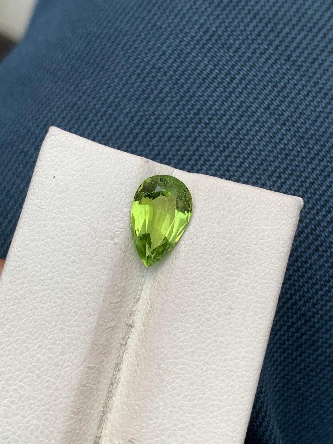 2.60 Carats Faceted Peridot - Noble Gemstones®