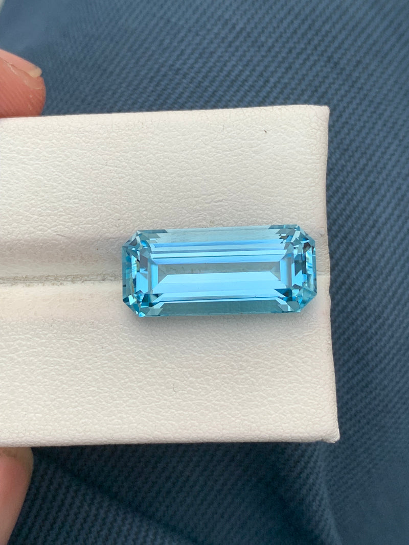 11.20 Carats Faceted Blue Topaz - Noble Gemstones®