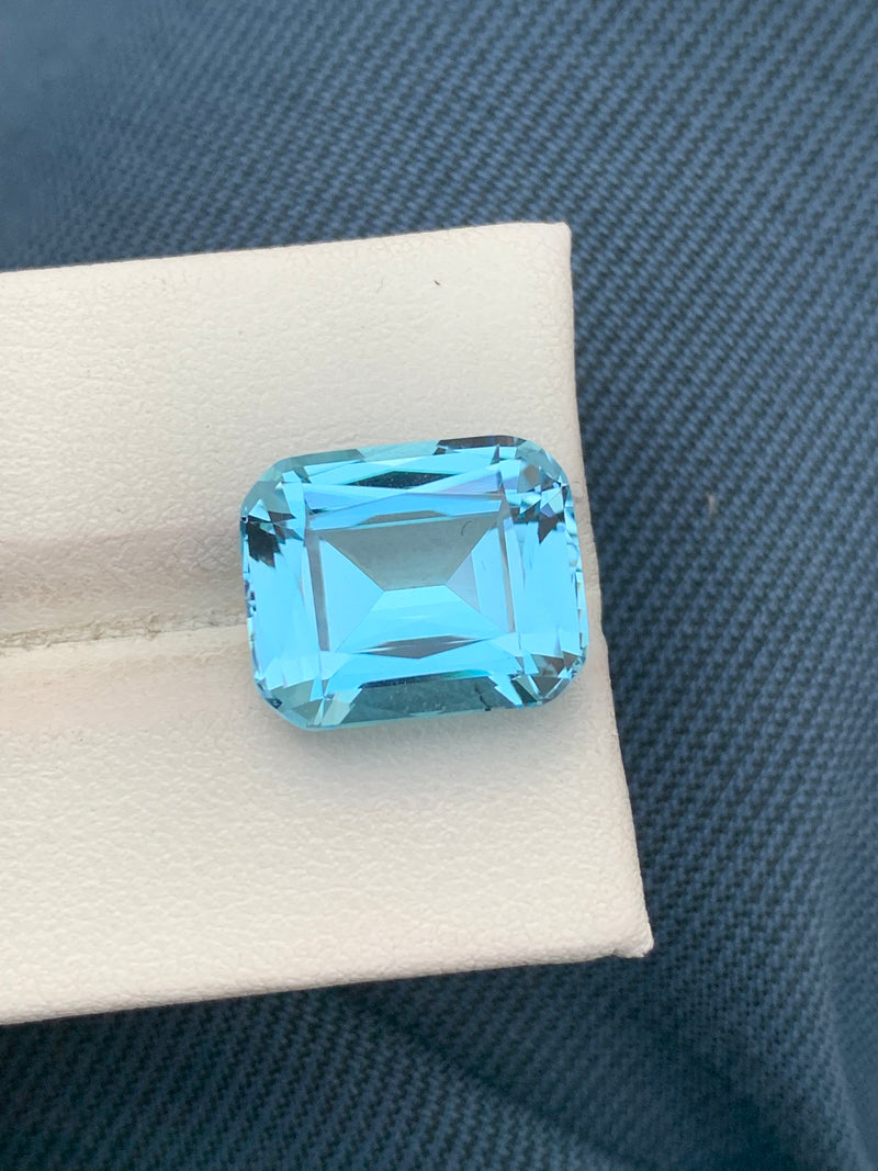 13.55 Carats Faceted Blue Topaz - Noble Gemstones®