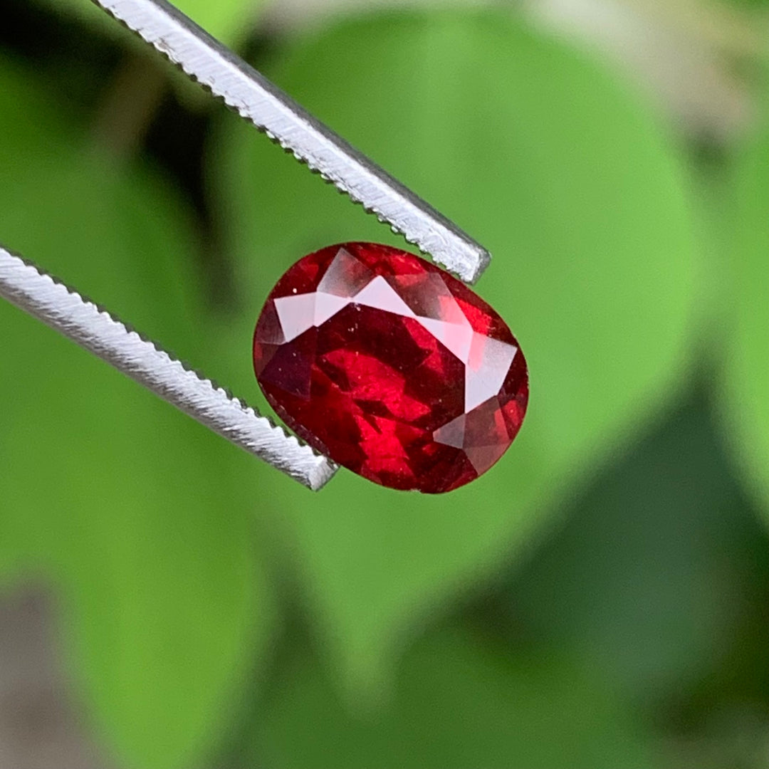 2 Carats Faceted Beautiful Semi-Precious Rhodolite Garnet