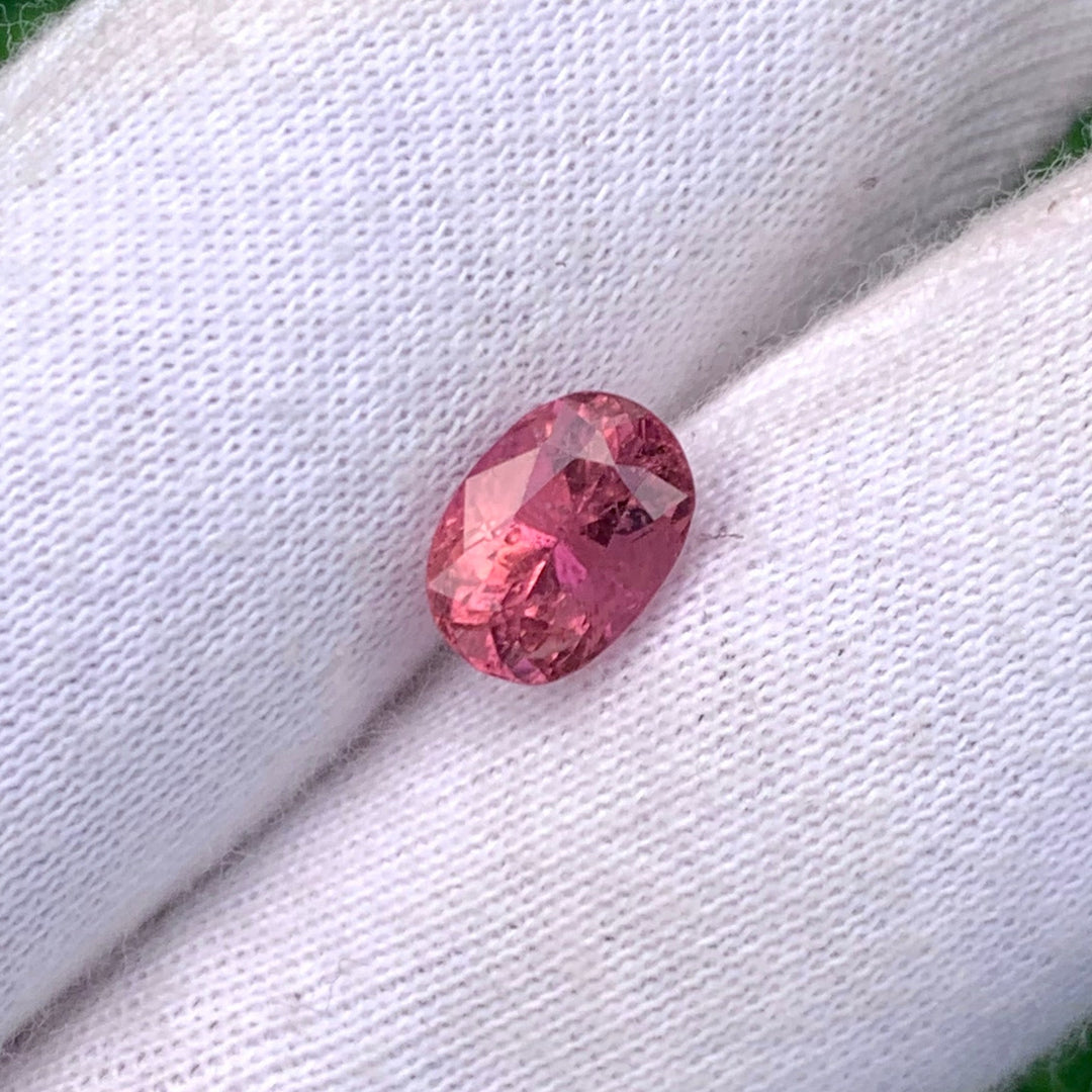 2.70 Carats Faceted Rubellite Tourmaline