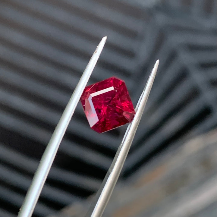 3 Carats Reddish Brown Rhodolite Garnet - Noble Gemstones®