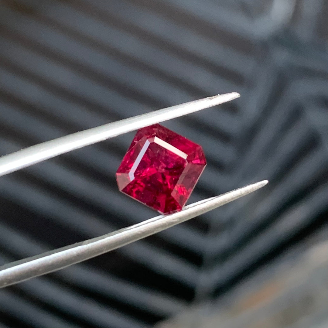 3 Carats Reddish Brown Rhodolite Garnet - Noble Gemstones®