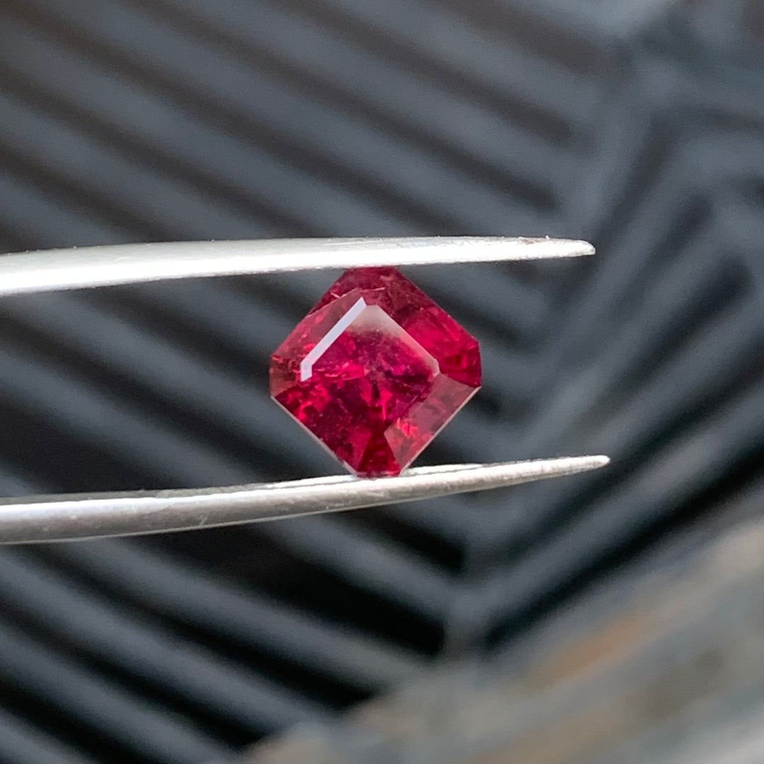 3 Carats Reddish Brown Rhodolite Garnet - Noble Gemstones®