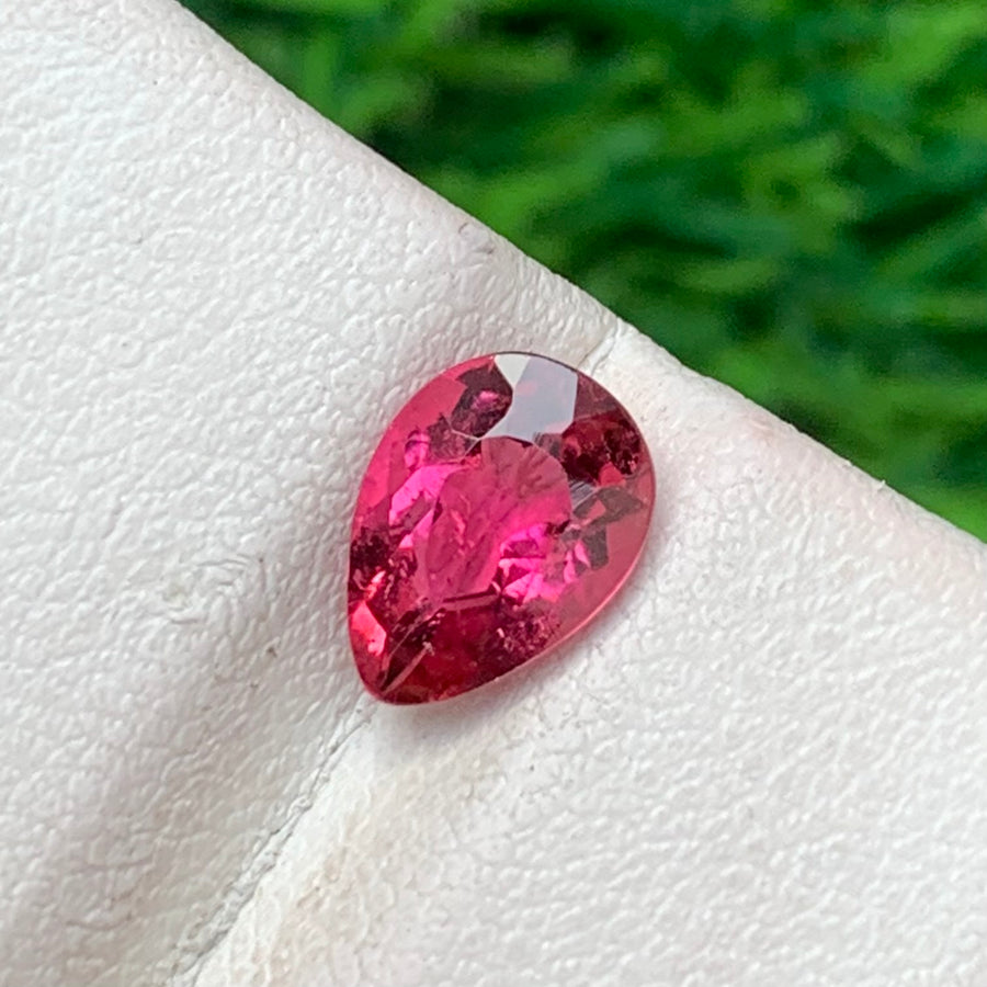 1.35 Carats Faceted Rubellite Tourmaline - Noble Gemstones®