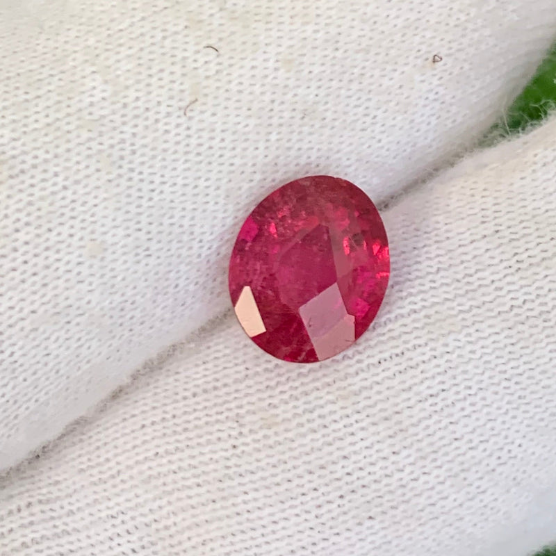 2.70 Carats Faceted Rubellite Tourmaline