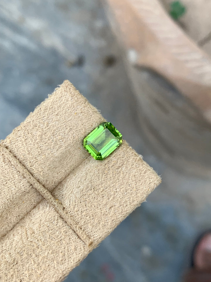 2.55 Carats Faceted Stunning Pakistan Peridot