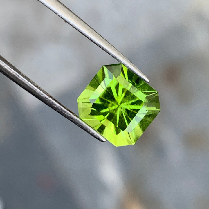 3.40 Carats Faceted Stunning Pakistan Peridot